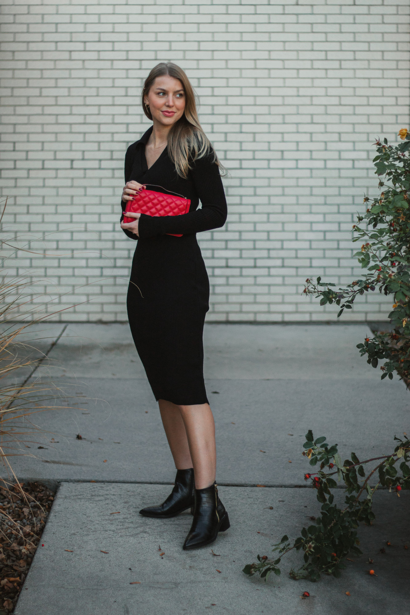 black dress with long black boots Wit And Wonder Maxi In L / 10% Viscose How to Style Black Boots